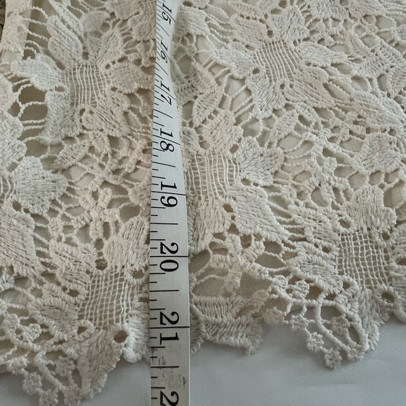 REBELLION LACE T-BACK TOP COLOR CREAM SIZE M BUST 17” LENGTH 21.5”. - Picture 6 of 11